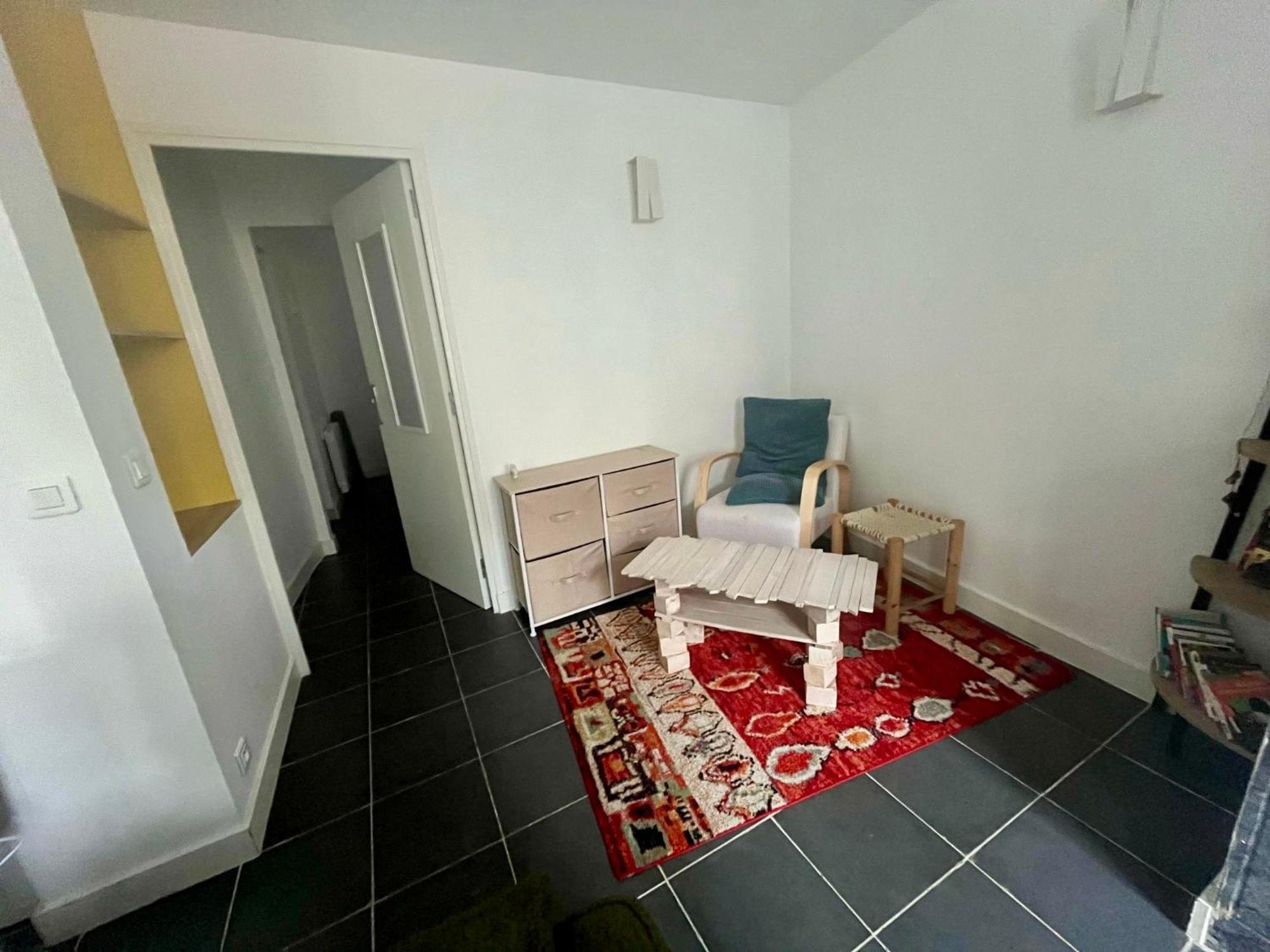 Un Spacieux T2 En Plein Centre Cours Belsuns Marseille